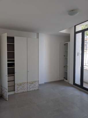 Appartement F4 à louer Centre Ville en face Pullman image 9