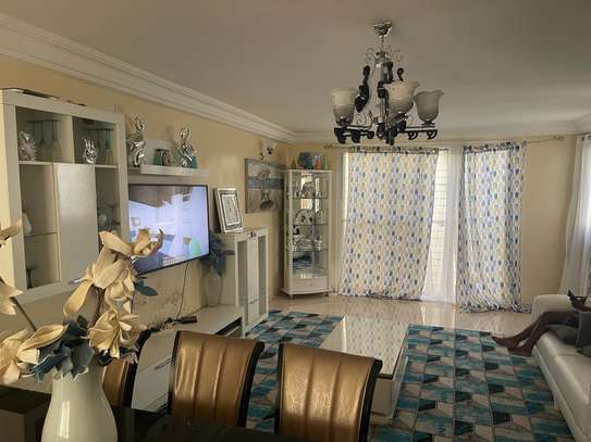 VILLA R+1 à Vendre  253 mètre carré Cité Al bazar Zac mbaw image 5
