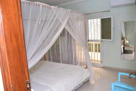 Chambre avec balcon à louer (Chez Ouly) image 12