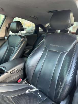 HYUNDAI GRANDEUR 2015 VERSION HG-300 image 10