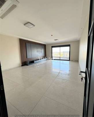 Des Appartements haut standing à louer au point-e image 2