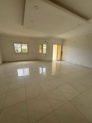 Magnifique appartement de type F5 à louer image 5