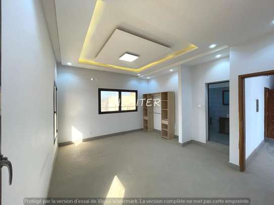 Appartement lumineux à louer à ouakam image 3