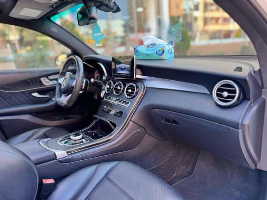 Mercedes GLC 300 2018 image 6