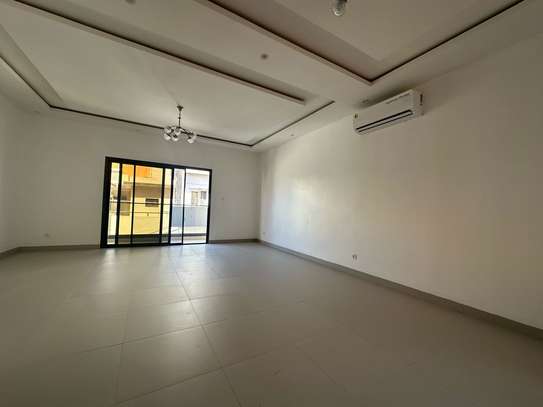 Appartement f4 neuf à louer aux Mamelles image 3