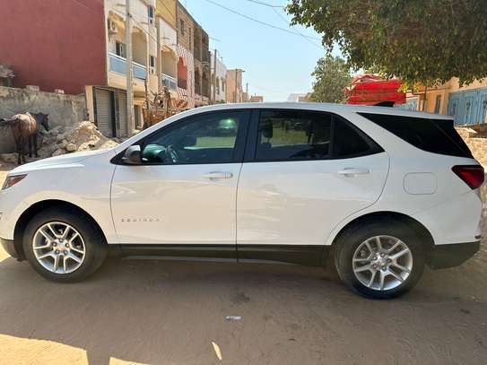 Chevrolet Equinox SUV image 2
