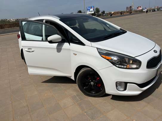 Kia rondo image 12
