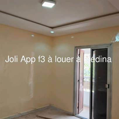 Grand appartement F3 médina image 4