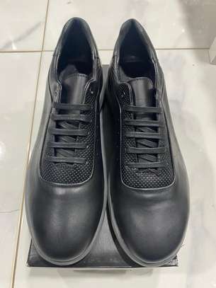 Chaussures grandes marques en promo image 1