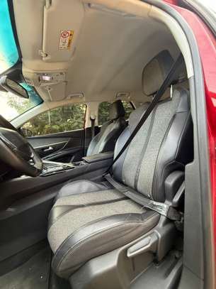 Peugeot 3008 diesel image 8