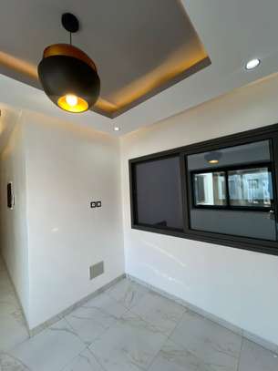 3 Chambres salon à louer à la cité keur Gorgui image 7