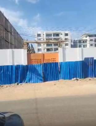 Terrain de 2391m2 tf sis sur la corniche des Almadies image 3