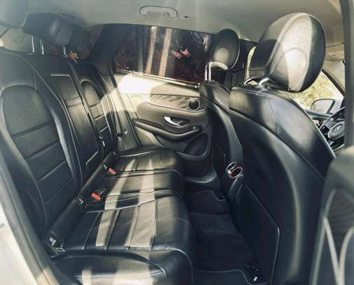 2016 Mercedes-Benz GLC300 image 6