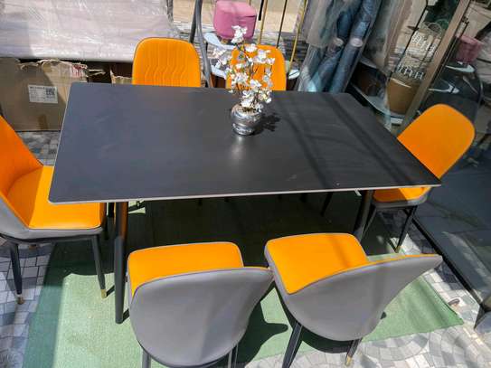 Table à manger 6 places image 2