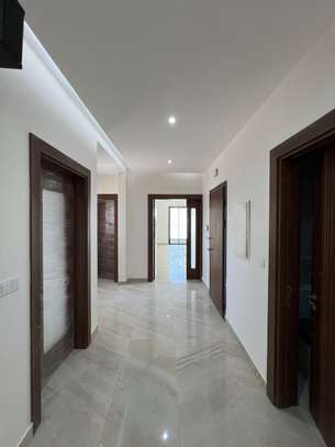 F4 de 160 m² neuf visible à Mermoz image 14