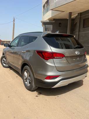 Hyundai Santafe 2017 image 5