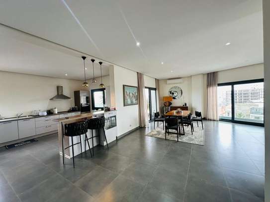 Roof top duplexe meubles à louer 3 chambres aux Almadies image 2