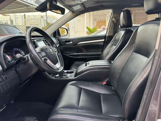 Toyota highlander image 8
