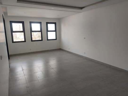 Appartement F5 vue mer, idéalement situé au Virage image 7