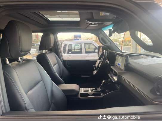 Toyota Prado automatique Diesel annee 2025 image 8