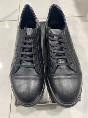 Chaussures grandes marques en promo image 12