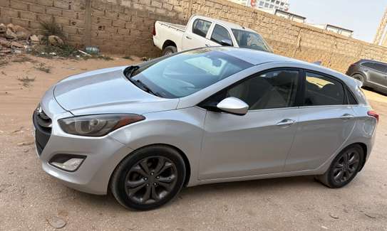 Hyundai Elantra gt image 6