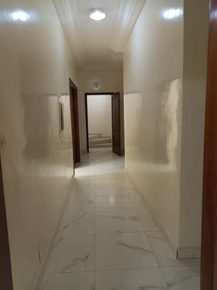 F4 à louer à sacré cœur 3 image 3