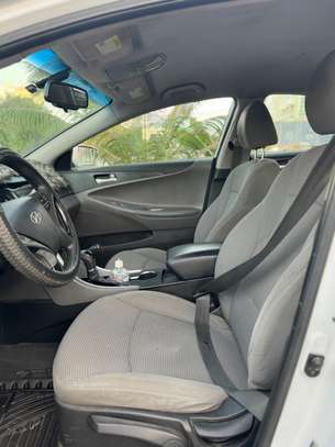 Hyundai Sonata image 9