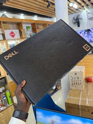 Dell Pro 16 Plus ( 2025 )  Ultra 5 / 32GB / 512 SSD image 8