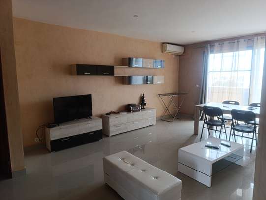 Appartement vue sur mer. image 2