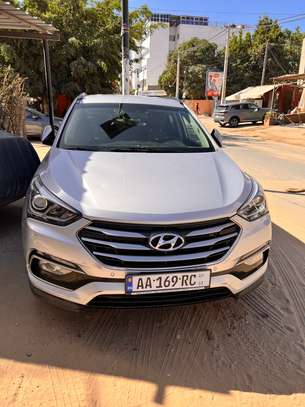 Hyundai Santa Fe 2018 image 1
