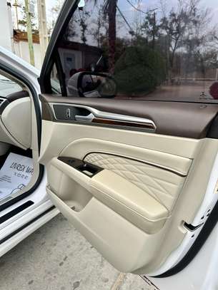Ford fusion platinium image 6