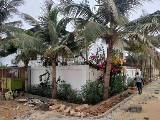 Magnifique maison avec jardin a louer aux Almadies image 13