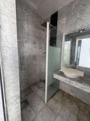 Bel appartement de 3 chambres à louer mamelle image 1