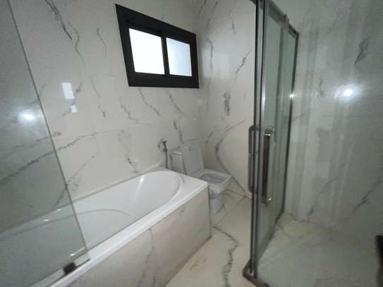 Appartement à louer au Point E image 9