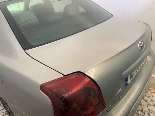 A vendre Toyota avensis image 3