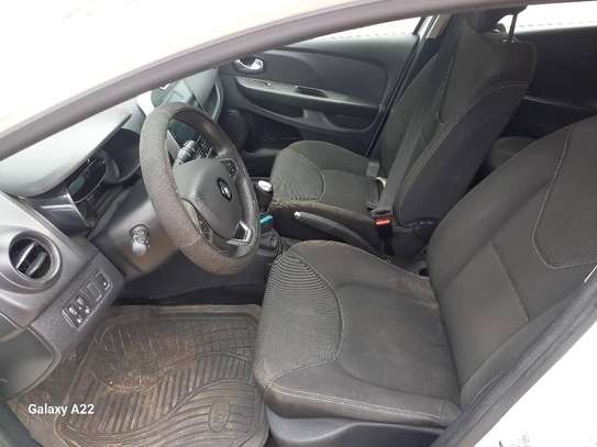 Hyundai i 10 2017 manuel essence image 4