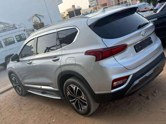 Hyundai santa fe image 9