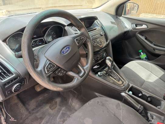 Ford focus SE automatique essence image 5