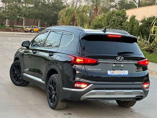 Hyundia santafe image 5