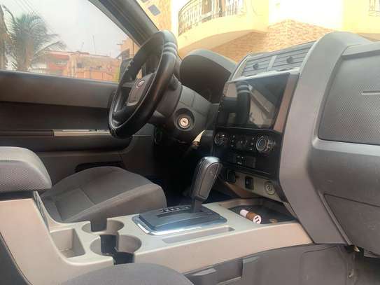 Ford escape image 3