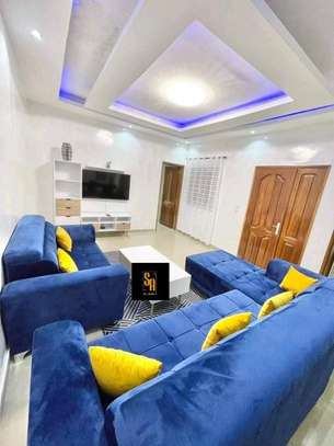 Salon 7 place. image 4