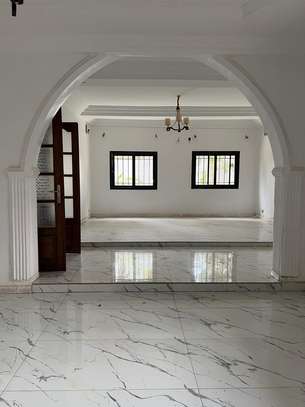 Villa à louer aux almadies image 2