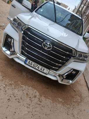 LAND CRUISER image 12