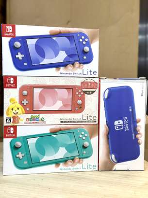 Nintendo switch lite image 1