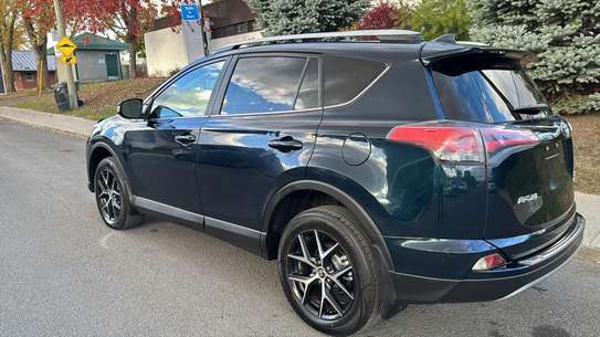 Toyota RAV4 image 6
