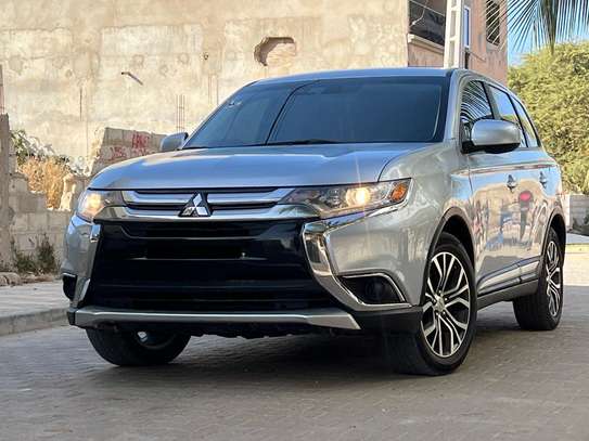 Mitsubishi Outlander 7 places image 5
