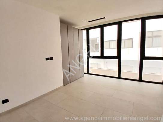 Ref_2811_PL_ Duplex avec jardin  à louer aux Almadies image 5