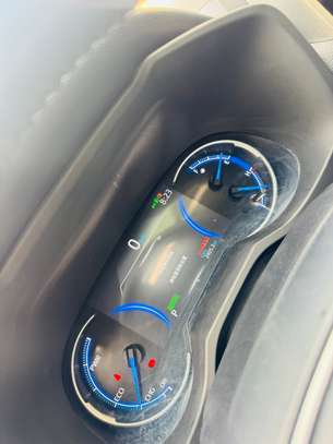 Toyota rav4 2021 hybride image 4