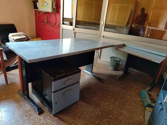 Mobilier de bureau à vider image 6